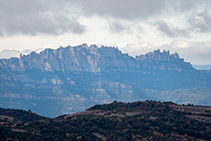 Vistas hacia Montserrat.