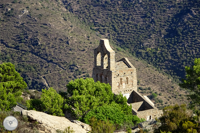 Por los dominios de Sant Pere de Rodes 1 