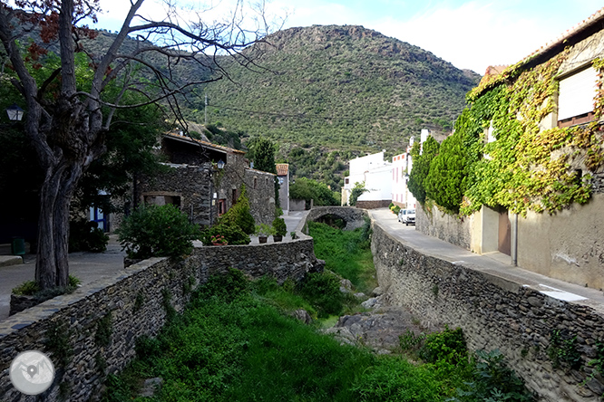 Por los dominios de Sant Pere de Rodes 1 