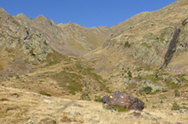 Enlace del GR 11 con el camino al refugio de Comapedrosa.