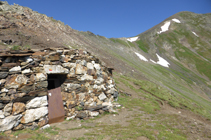 Cabaña en la collada de los Meners.