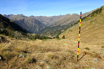 Palo nivológico, nos puede servir de referencia en temporada invernal cuando todo está cubierto de nieve.