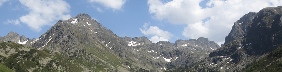 Pico de Rulhe (2.783m) desde el Pla de las Peyres 