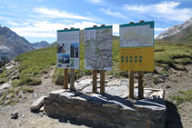 Paneles explicativos en el collado de Tentes.