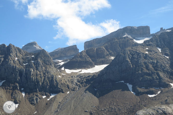 Pico de Tentes (2.322m) desde el collado de Tentes 1 