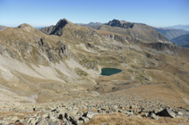 Lago de Engaït, pico de Engaït y picos de Envalira.