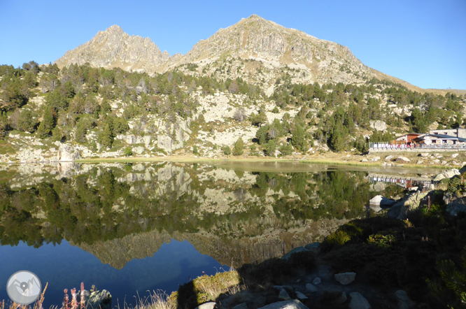 Pico de Montmalús (2.781m) y circo de los Colells 1 