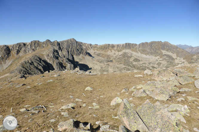 Pico de Montmalús (2.781m) y circo de los Colells 1 