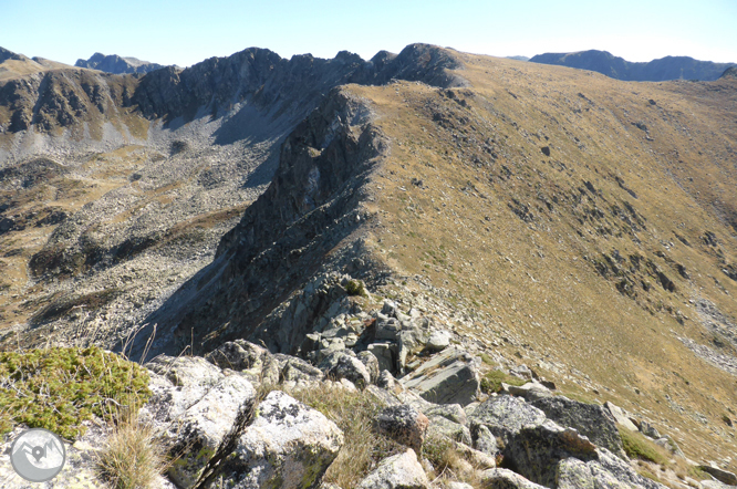 Pico de Montmalús (2.781m) y circo de los Colells 1 