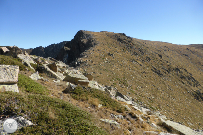 Pico de Montmalús (2.781m) y circo de los Colells 1 