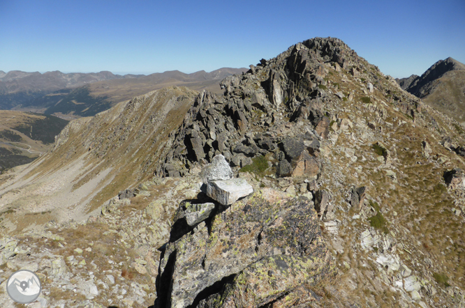 Pico de Montmalús (2.781m) y circo de los Colells 1 