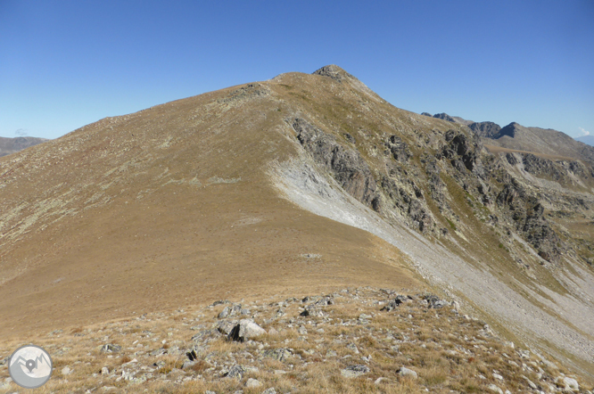 Pico de Montmalús (2.781m) y circo de los Colells 1 