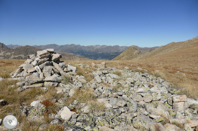 Pico de Montmalús (2.781m) y circo de los Colells 1 