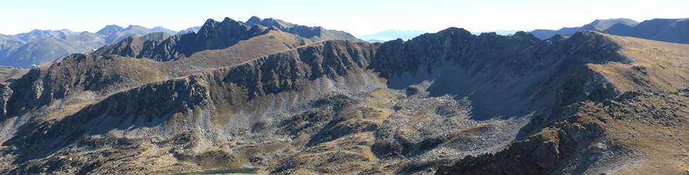 Pico de Montmalús (2.781m) y circo de los Colells