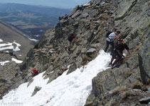 La nieve suele estar presente hasta bien entrada la temporada de buen tiempo.