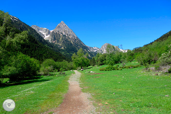 Pico de Amitges (2.848m) y Tuc de Saboredo (2.829m) 1 