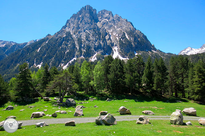 Pico de Amitges (2.848m) y Tuc de Saboredo (2.829m) 1 