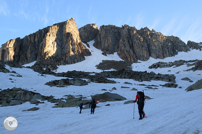 Pico de Amitges (2.848m) y Tuc de Saboredo (2.829m) 1 