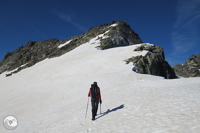 Pico de Amitges (2.848m) y Tuc de Saboredo (2.829m) 1 