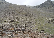 Encontramos el sendero que sube hacia la brecha de Arcalís.