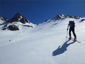 Pico de Nérassol (2.633m) por el valle de Siscar