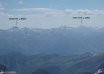 A lo lejos se divisan el Mauberme y el Mont Valier.