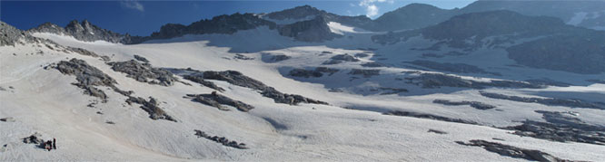 Maladeta Oriental (3.308m) y pico Abadías (3.271m) por la Renclusa 1 