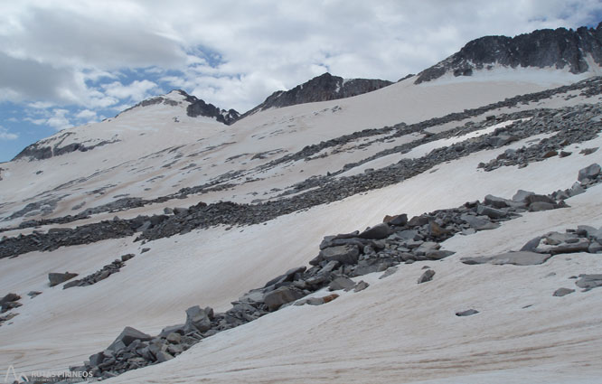 Maladeta Oriental (3.308m) y pico Abadías (3.271m) por la Renclusa 2 