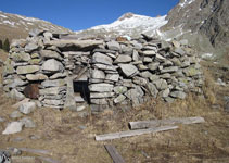 Cabaña de piedras.