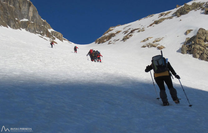 Posets (3.375m) por el refugio Ángel Orús 2 