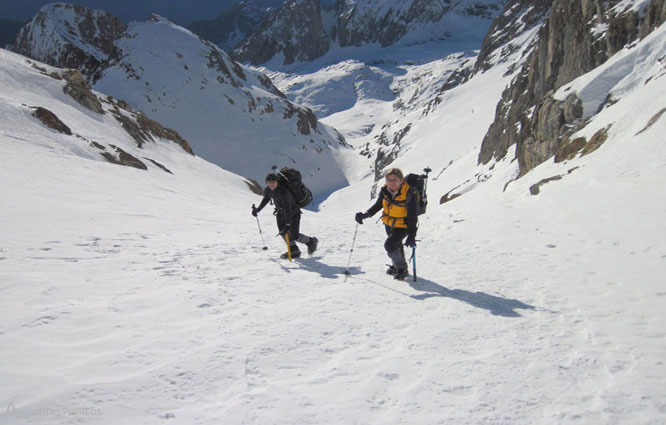 Posets (3.375m) por el refugio Ángel Orús 2 