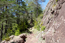 Tierras rojizas de la sierra del Cadí.