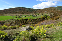 Campos y prados de la casa de Orèn.