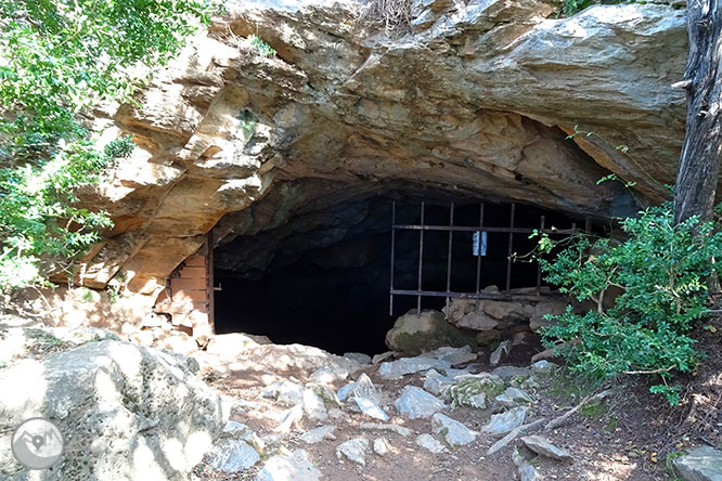 La cueva de Anes desde Prullans 1 