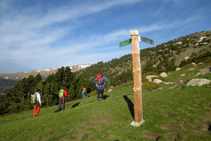 Desvío GR 11 / collado de las Molleres, nosotros seguimos recto por el GR 11.