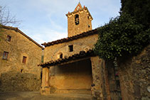 Iglesia y campanario de Sant Romà de Joanetes.