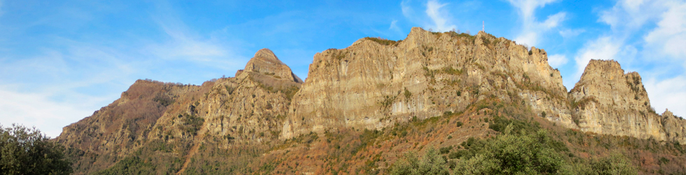 Puigsacalm (1.515m) y Puig dels Llops (1.486m) desde Joanetes