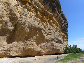 Roca del Corb y Roc de Cogul desde Peramola