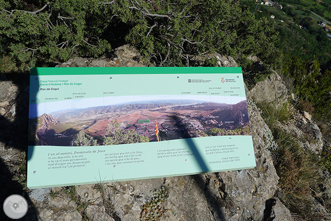 Roca del Corb y Roc de Cogul desde Peramola 1 