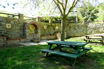 Fuente cerca de la plaza de Lluís Companys.