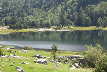 Vistas inmejorables del Estany de la Llebreta.