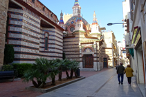 Entrada secundaria a la iglesia de Sant Romà.