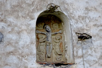 Detalle de la fachada de la iglesia de Sant Julià.