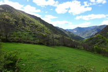 Prados de pasto en el valle de Unarre.