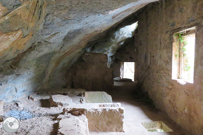 Molino de Brotons y salto de la Tosca en el valle de Marfà 1 