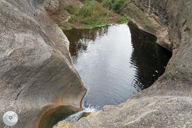 Molino de Brotons y salto de la Tosca en el valle de Marfà 1 