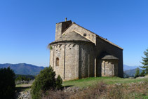 Iglesia de Sant Pere de Montgrony, uno de los edificios románicos más relevantes del Ripollés.