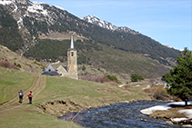La Noguera Pallaresa y el santuario de Montgarri.