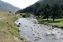 La Noguera Pallaresa a su paso por Montgarri.