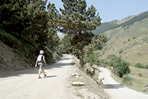 Fuera de la ruta base: camino de vuelta hacia el Pla de Beret desde el pueblo abandonado de Montgarri.
